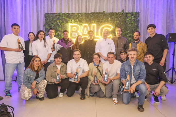 26 ENTREGA DE PREMIOS todos los ganadores -48